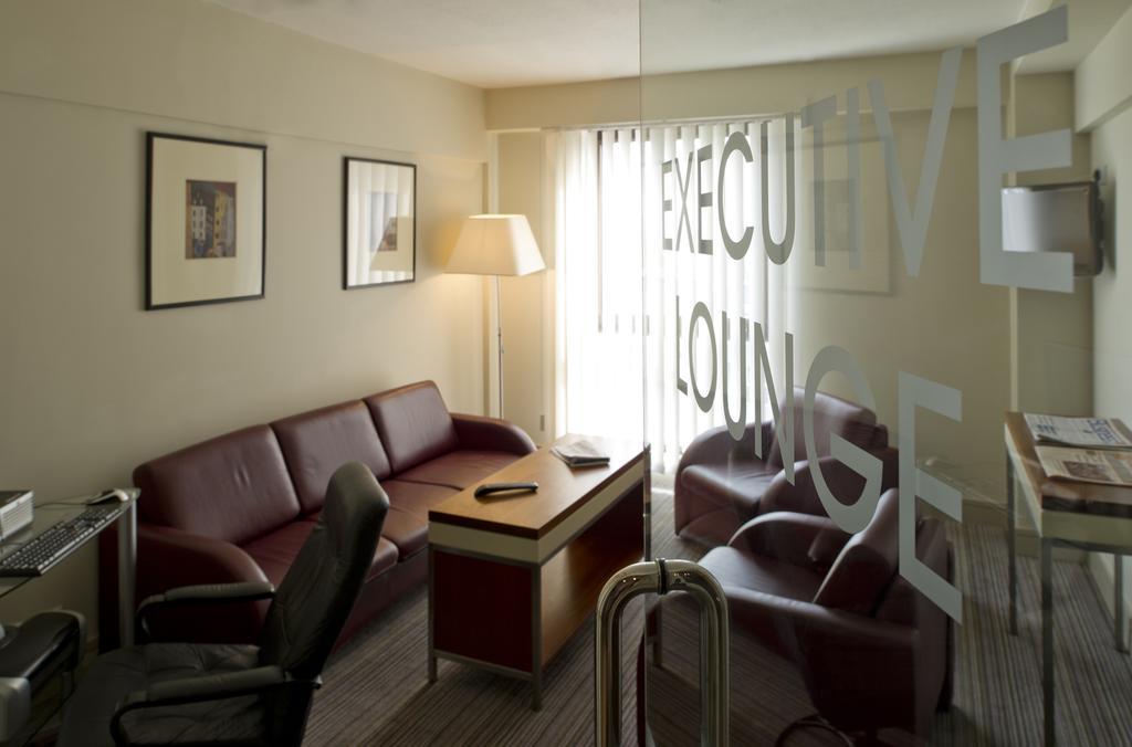 Clarion Croydon Park Hotel Экстерьер фото